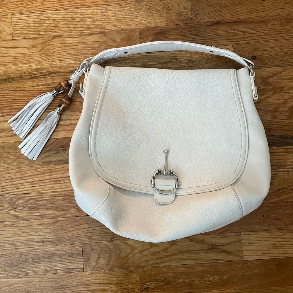 White Gucci silver Horse bit Crossbody bag. Bamboo tassel detail.